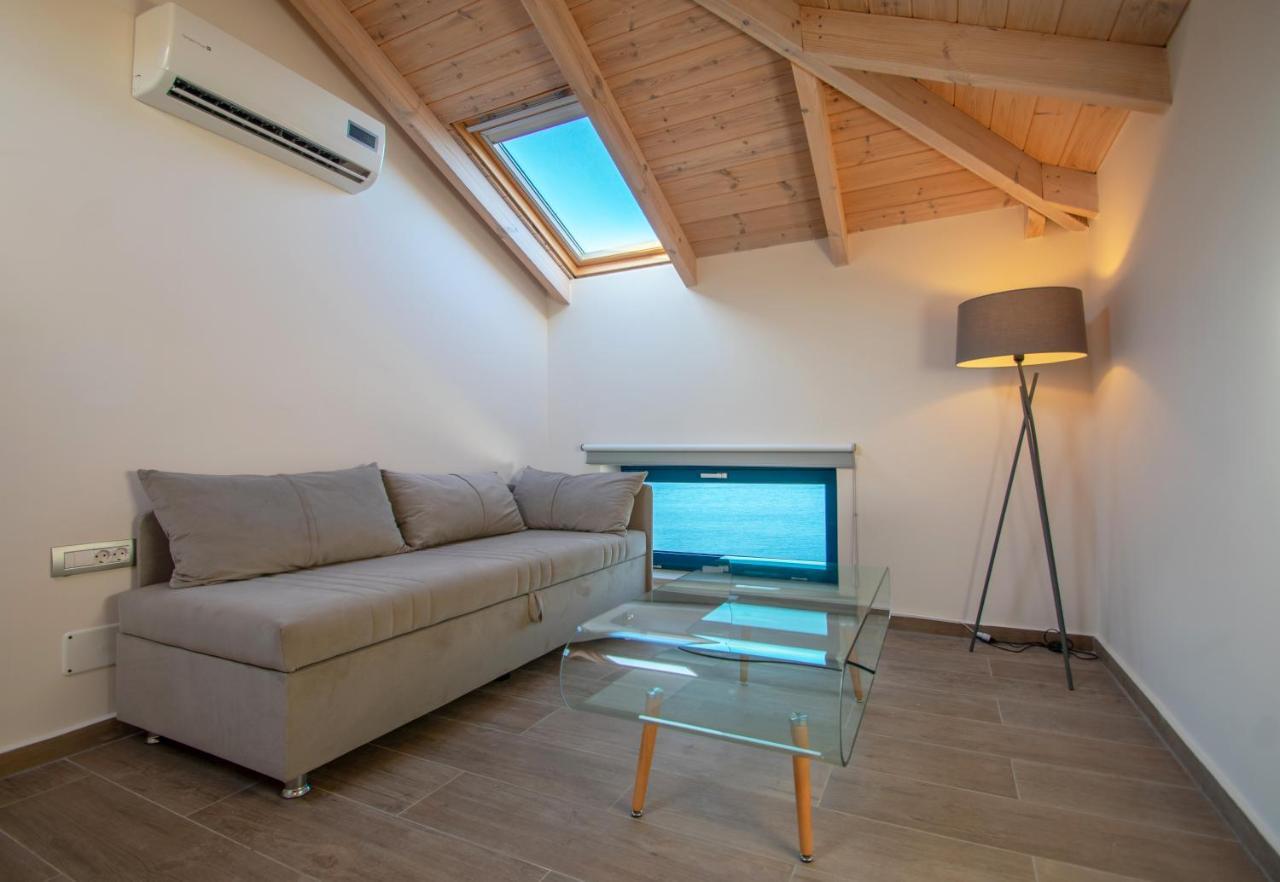 Villa Thalassa - Deja Vu Villas อายิโอสนิโกลาโอส ภายนอก รูปภาพ
