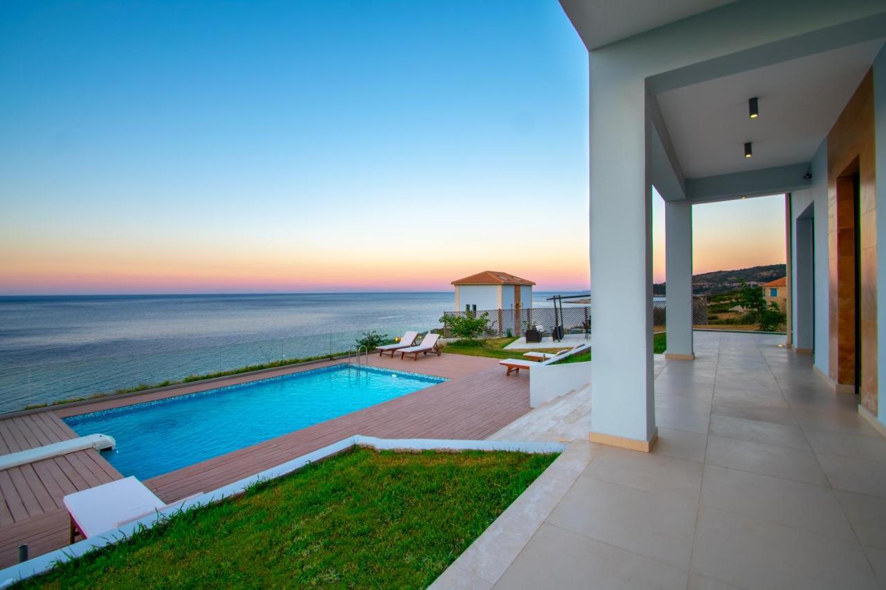 Villa Thalassa - Deja Vu Villas อายิโอสนิโกลาโอส ภายนอก รูปภาพ